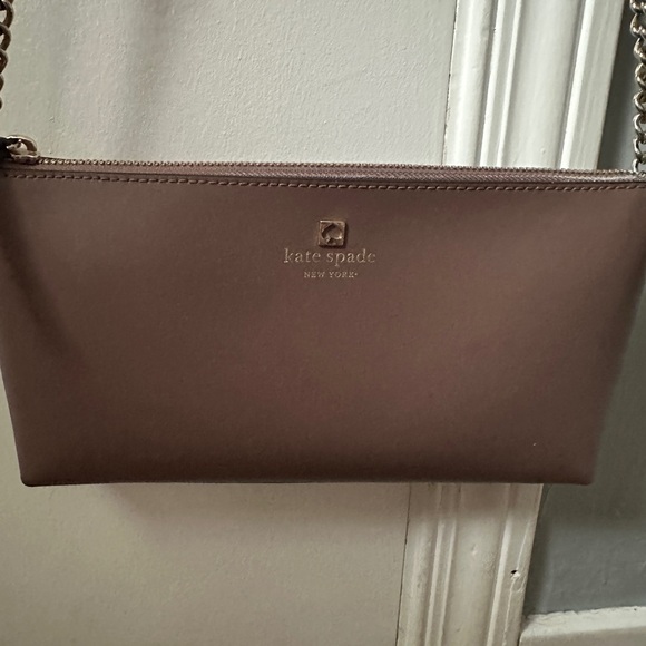 Kate Spade Weller Street Declan Dusk Cityscape Crossbody bag. Retails $248 - Picture 3 of 10